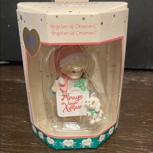 Precious Moments (2001) Brighten-Up Ornament - Red, White, and Green